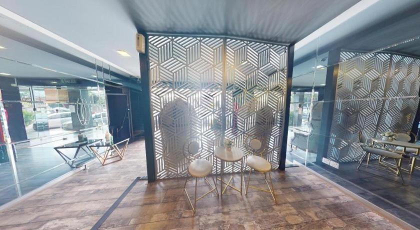 Artz Hotel Johor Bahru Eksteriør billede